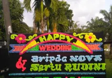 Banda Aceh Bunga Papan Happy Wedding di Banda Aceh<br>ACEH BP HW 301 1 bunga_papan_wedding_aceh_2